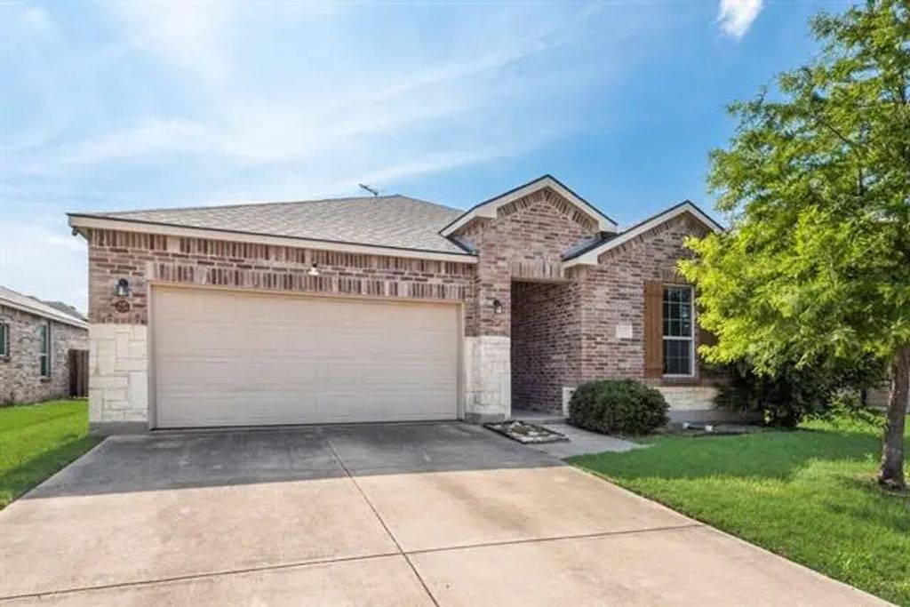 10237 Pyrite Drive, Fort Worth