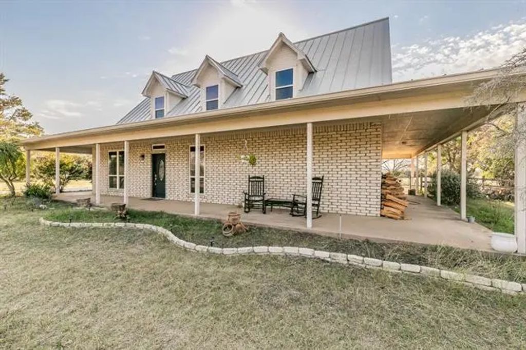 150 Burton Hill Drive, Weatherford