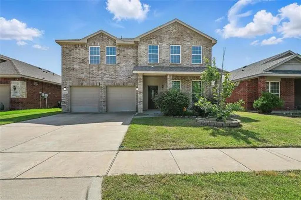 2644 Brookvalley Lane, Grand Prairie
