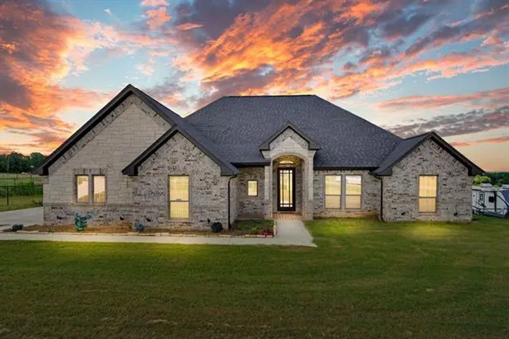 1011 Hope Court, Boyd