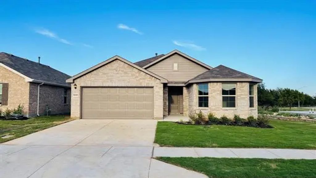 10605 Dripping Creek Lane, Fort Worth
