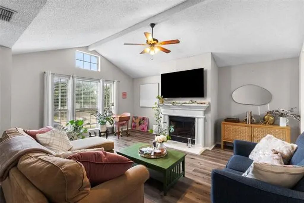 2432 Ensenada Lane, Fort Worth