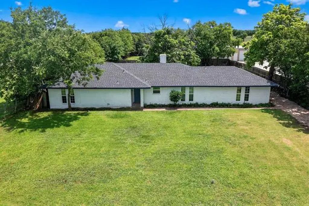 600 Pierce Road, Red Oak