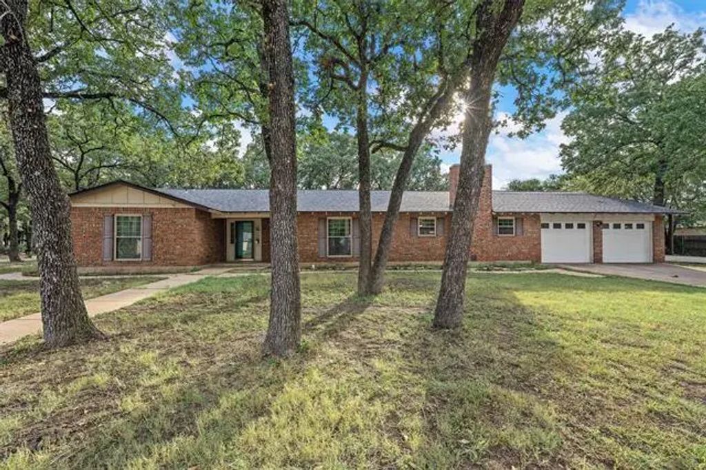 117 Oak Forest Drive, Elm Mott