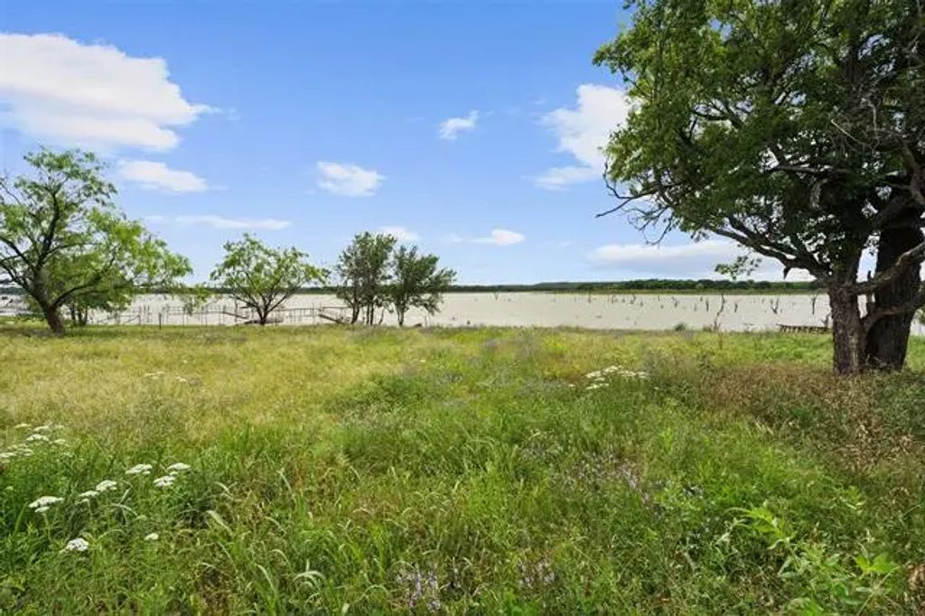 1639 Eastside Lake Road, Graham