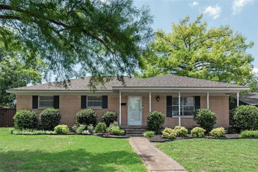 13823 Ramblewood Trail, Dallas