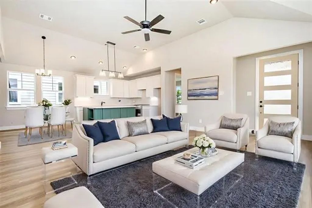 7321 Parsons Mews, Rowlett