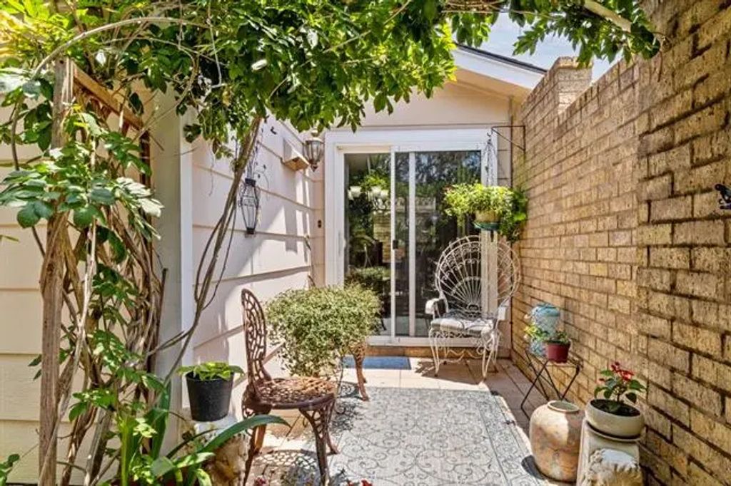 18 Mimosa Lane, Teague