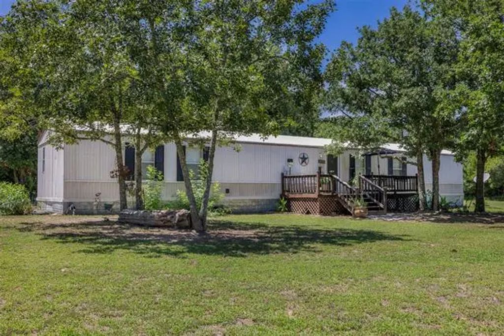 17750 County Road 224, Oakwood