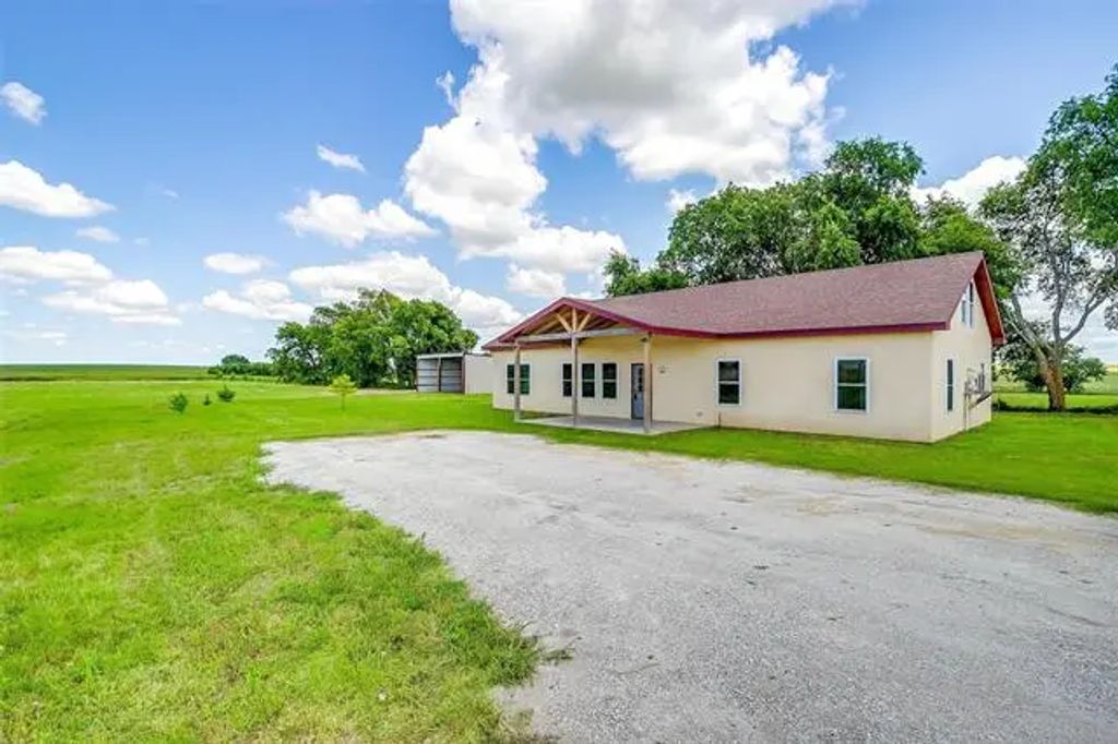 262 Hill County Road 1413 E, Grandview