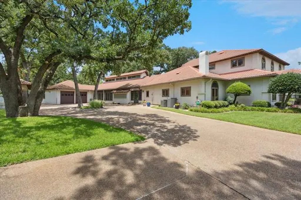 6500 Calender Road, Arlington