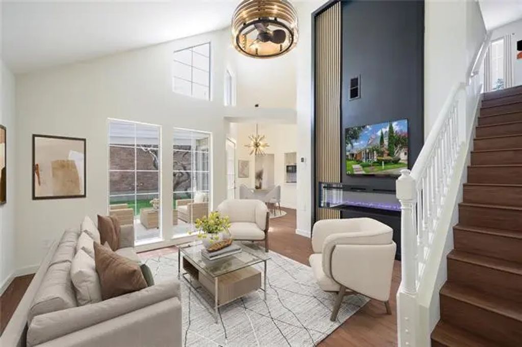 18083 Whispering Gables Lane, Dallas