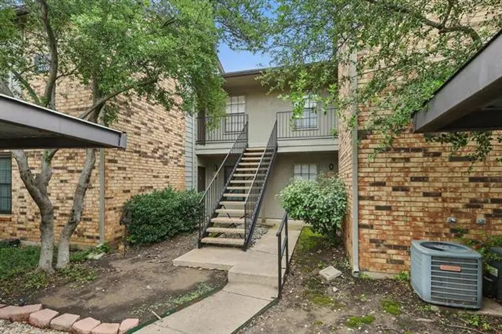 5335 Bent Tree Forest Drive 131, Dallas