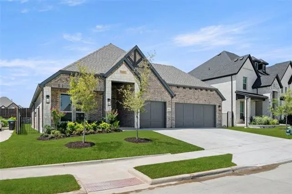 9925 Villa Verde, Fort Worth