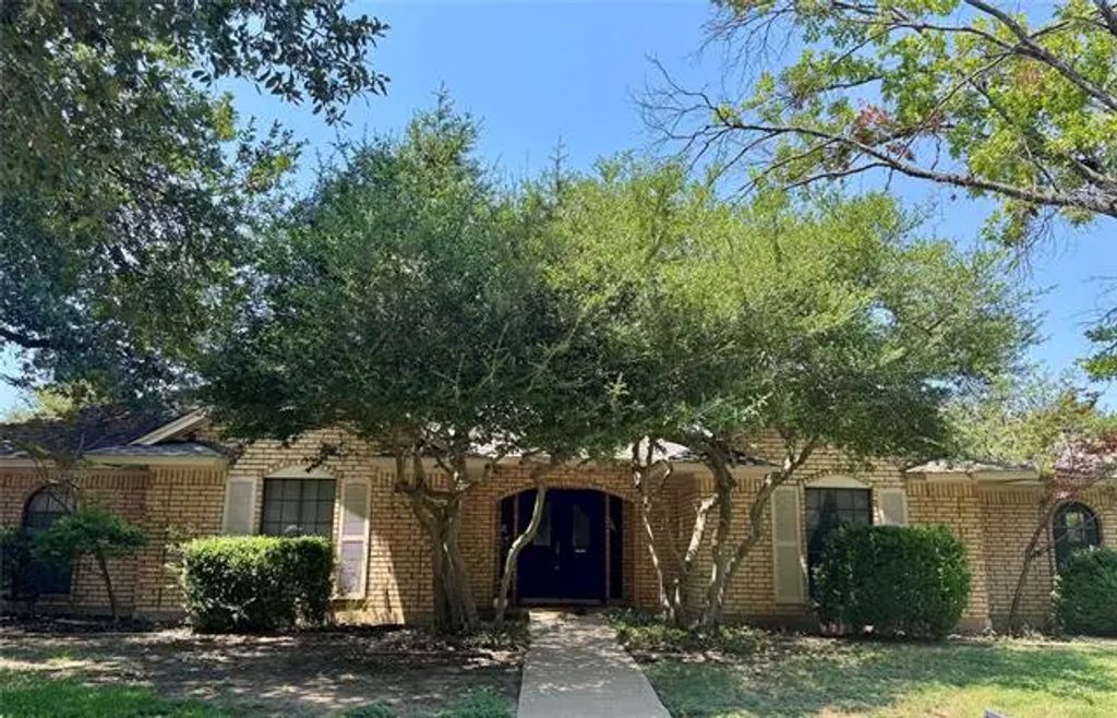 4324 Quail Hollow Road, Fort Worth