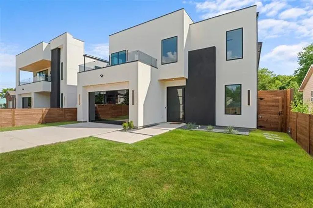 1630 Canada Drive, Dallas