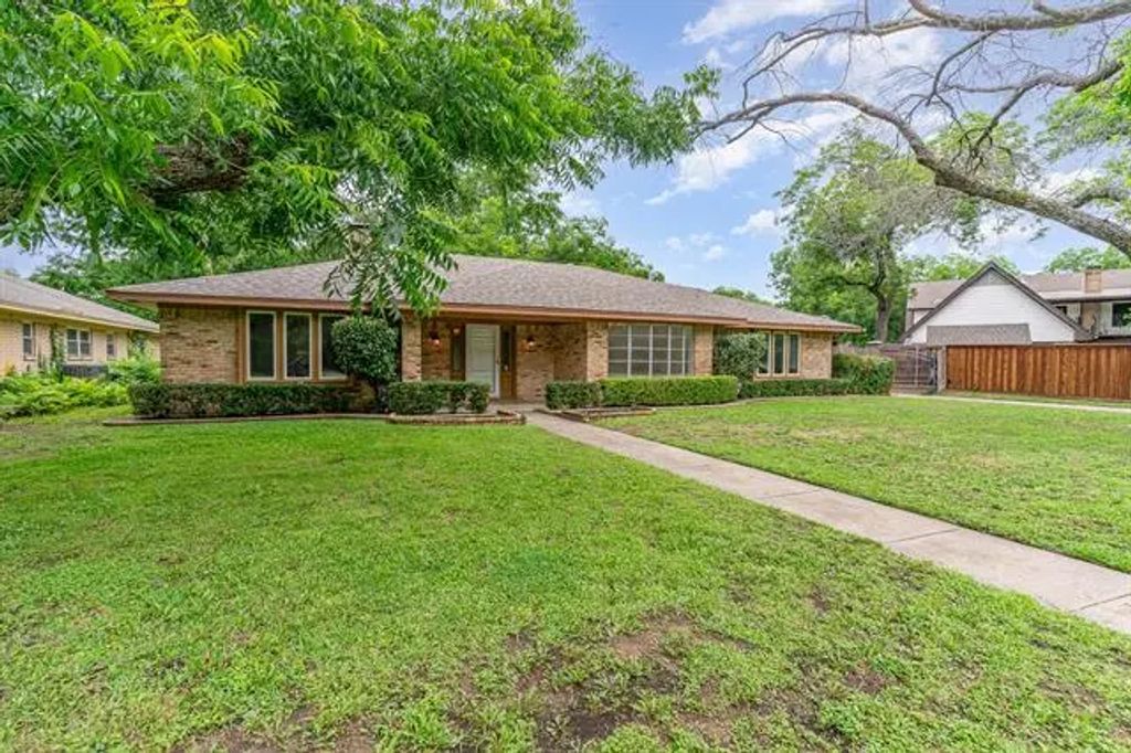 3004 Glasgow Drive, Arlington