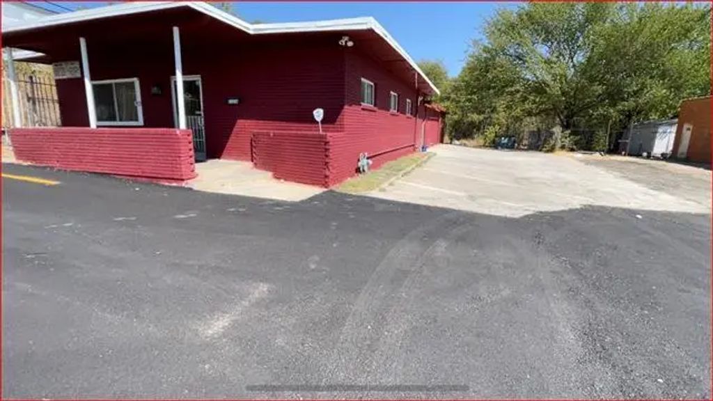 1321 E Berry St Street, Fort Worth