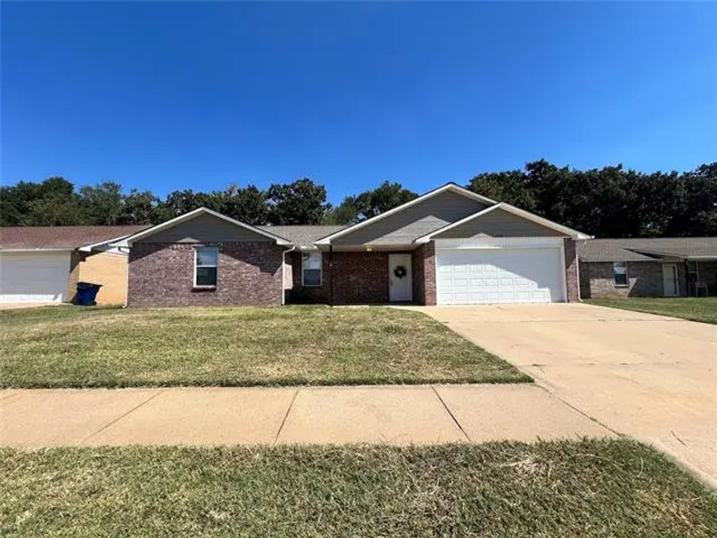 210 Bobbie Ann Court, Granbury