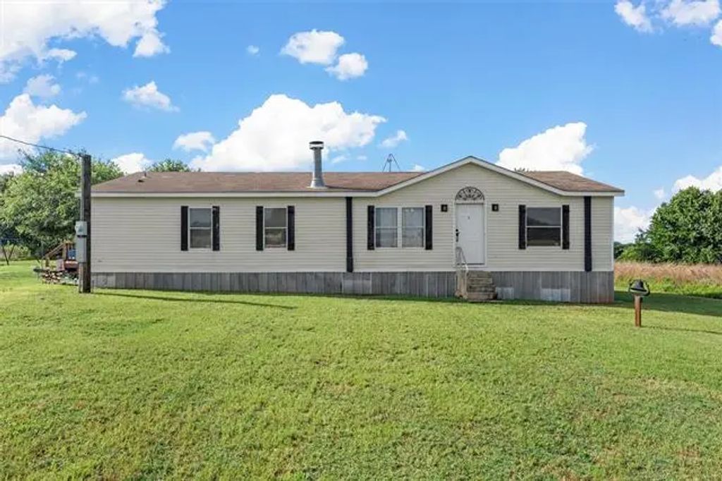 104 Sandy Court, Whitney
