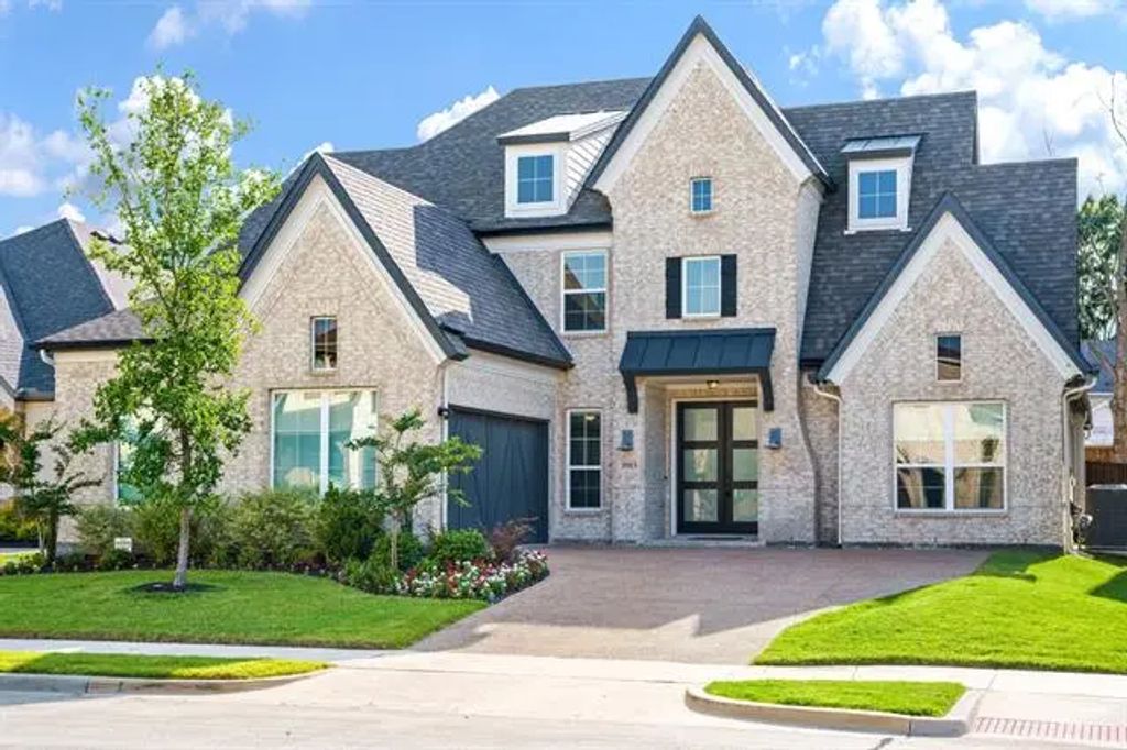 3915 Lochwood Drive, Rowlett