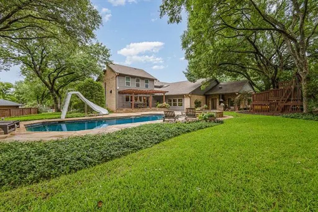 6141 Prestondell Court, Dallas
