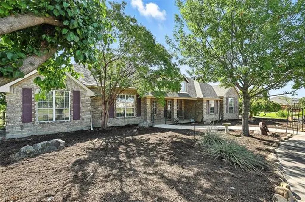 625 Lakeridge Drive, Lavon