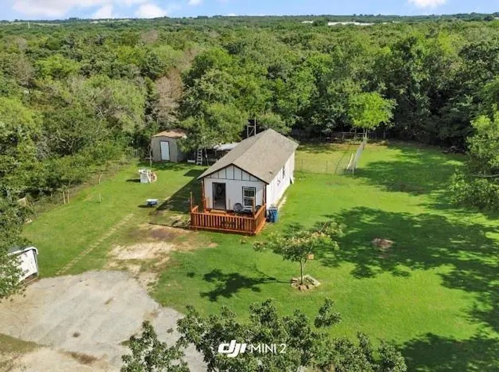 3816 County Road 317, Cleburne