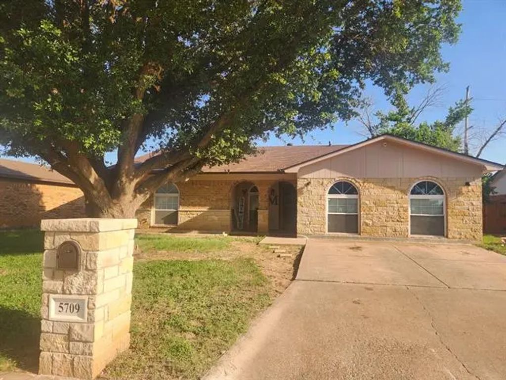 5709 Southmoor, Abilene