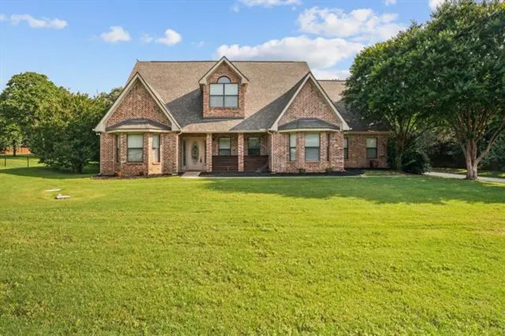250 Timberleaf Drive, Double Oak