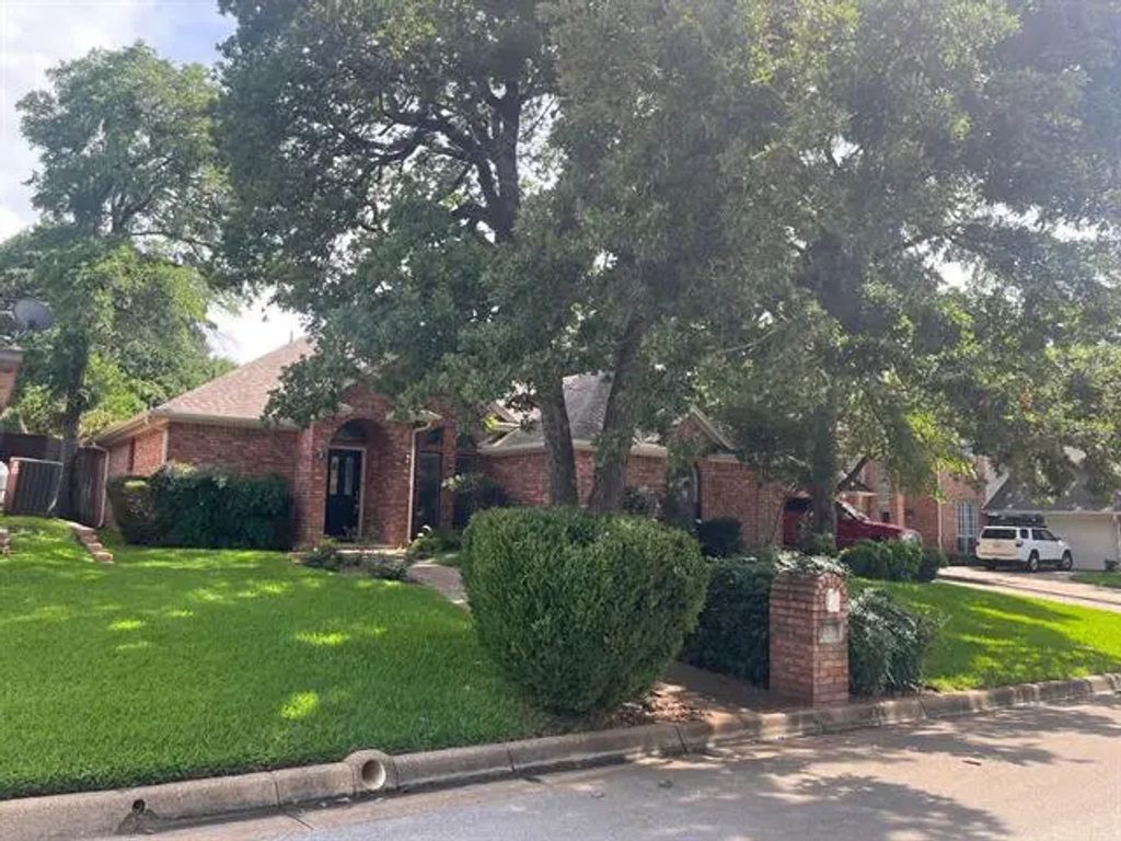 3406 Blue Forest Drive, Arlington