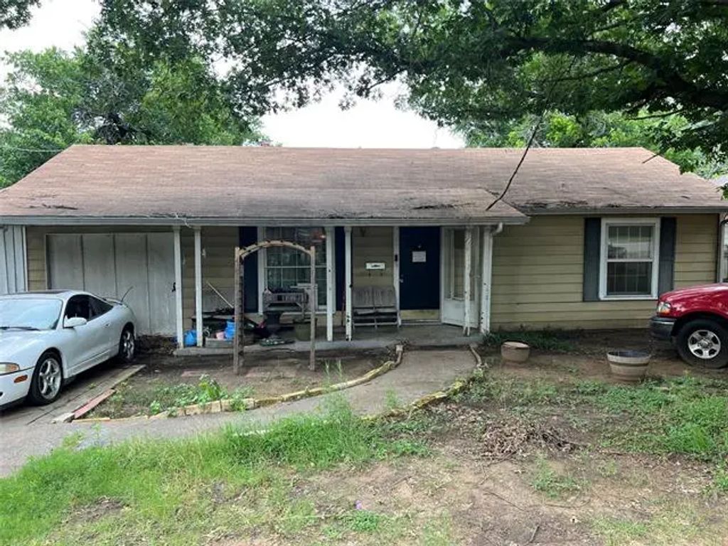 2933 Handley Drive, Fort Worth