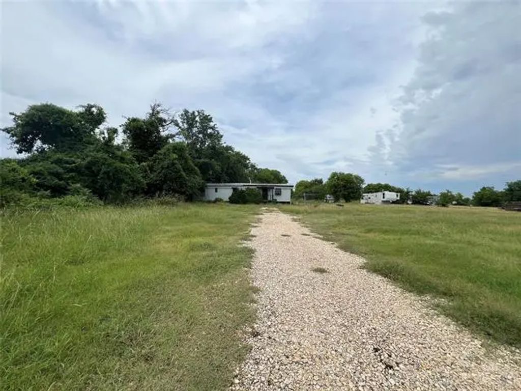440 Old Moody Road, Bruceville Eddy