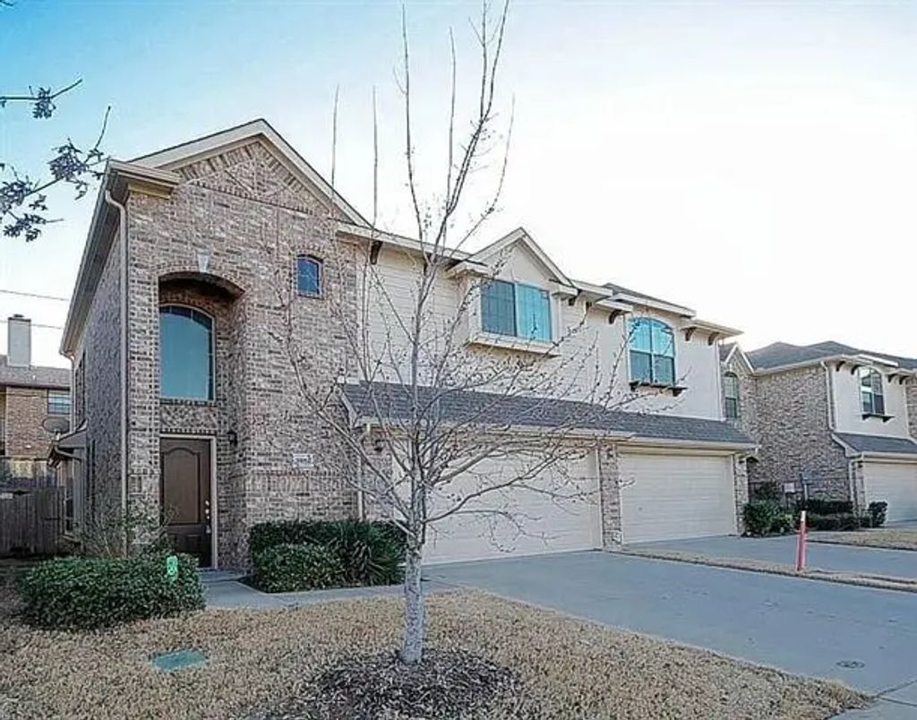3652 Vienna Street, Irving