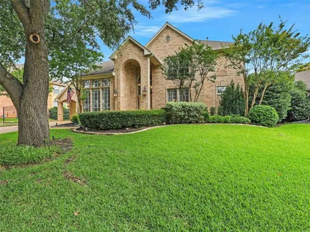 918 Midland Creek Drive, Southlake