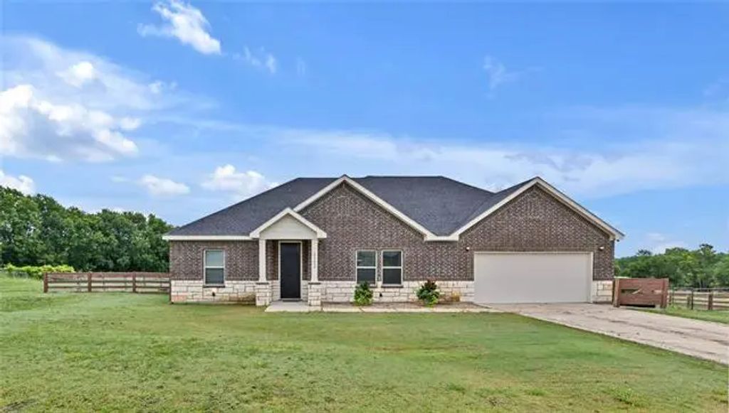 2352 Wynchase Lane, Crandall
