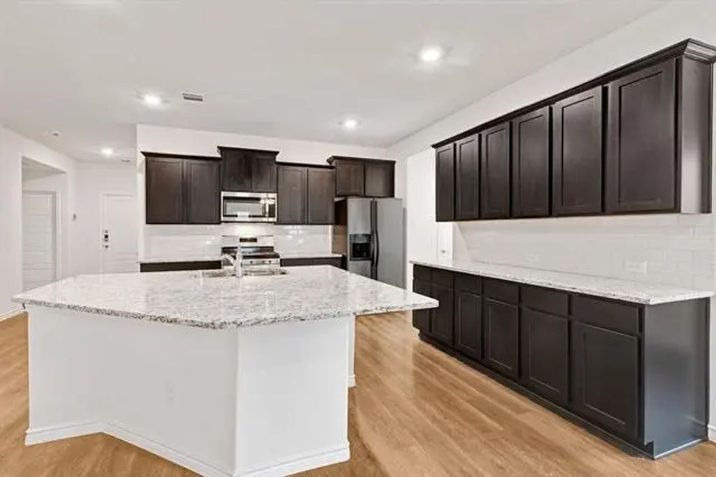314 Red Oak Drive, Fate