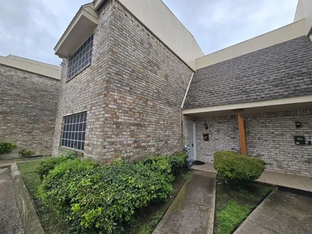 214 Village North Drive, Richardson