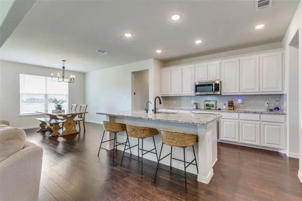 175 Spicewood Trail, Rhome
