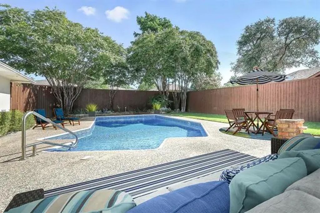 1923 Camden Way, Carrollton
