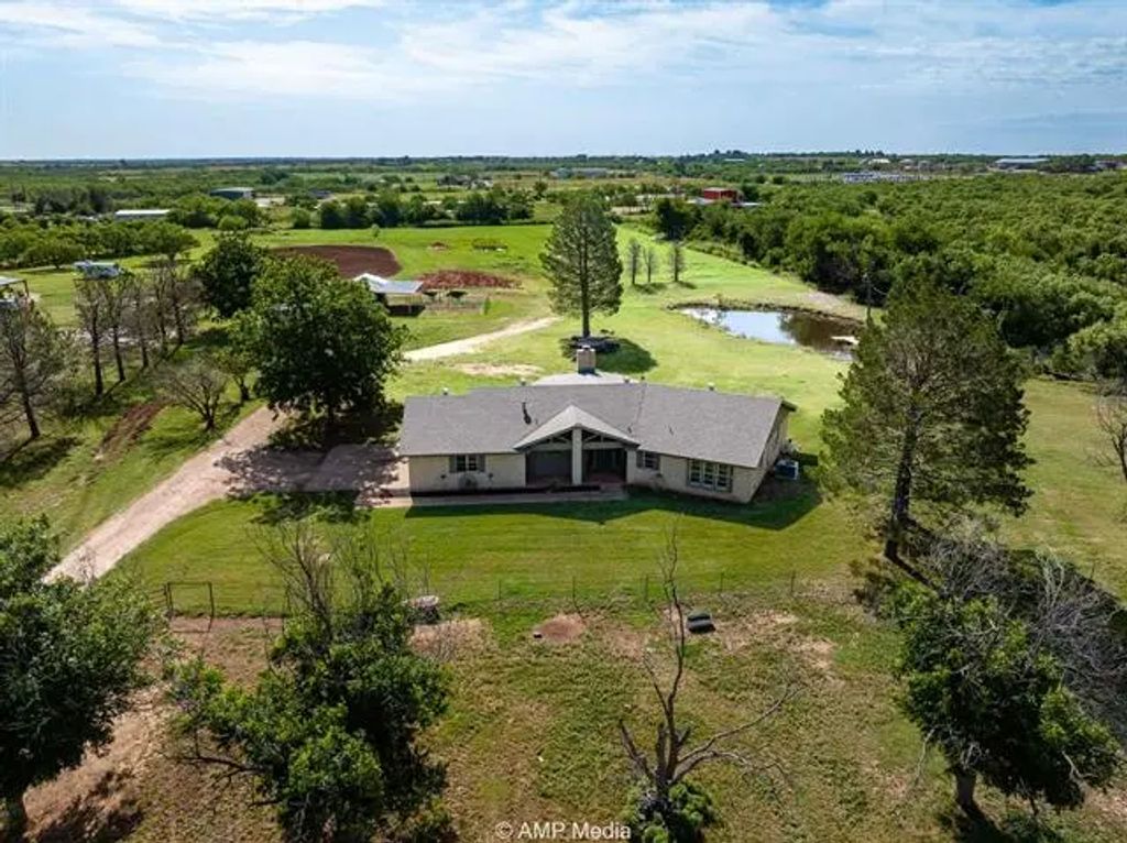 2306 County Road 475, Anson