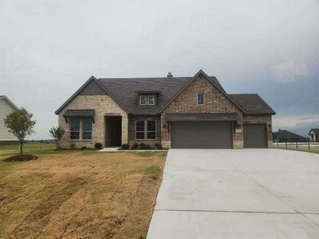 104 Moss Glen Lane, New Fairview