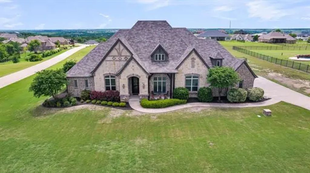 12501 Bella Amore Drive, Fort Worth
