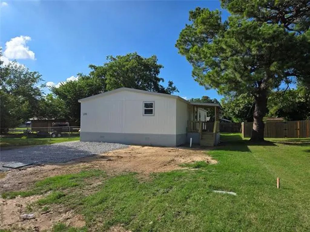 1208 Lindale Terrace, Pelican Bay