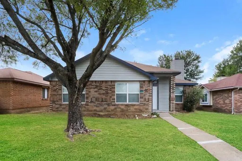 1620 Hunterwood Drive, Dallas