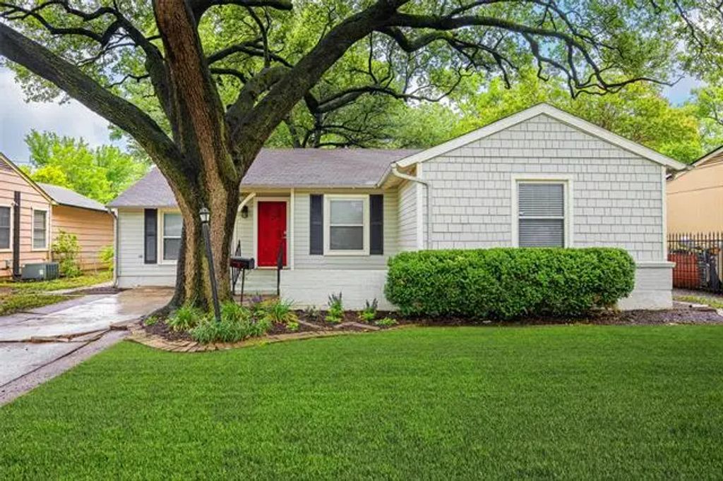 2415 Norwood Drive, Dallas