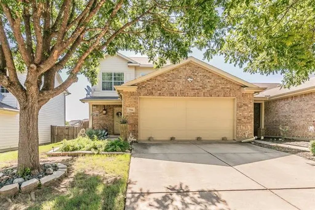 7516 Lazy Spur Boulevard, Fort Worth