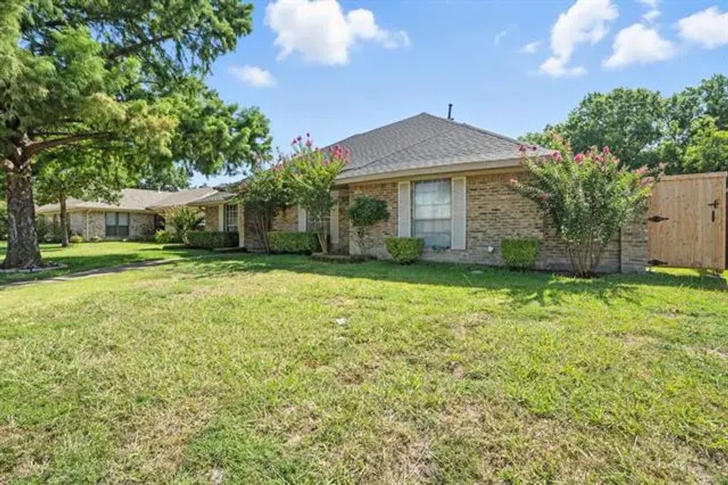 3306 Carla Drive, Rowlett