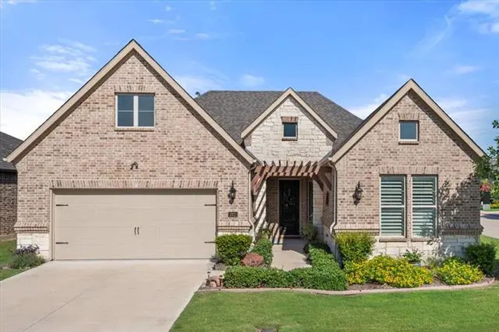 2921 Cascada Way 2921, Mansfield