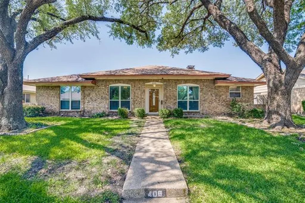 406 Los Santos Drive, Garland